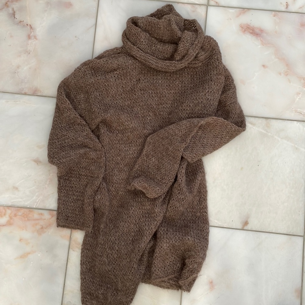 Anthropologie turtle neck sweater
